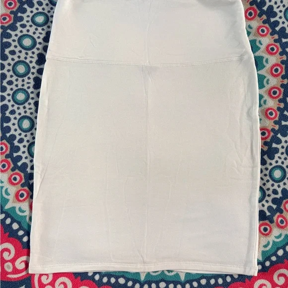Bleusalt The Perfect Skirt white size small. NWOT - Picture 2 of 6